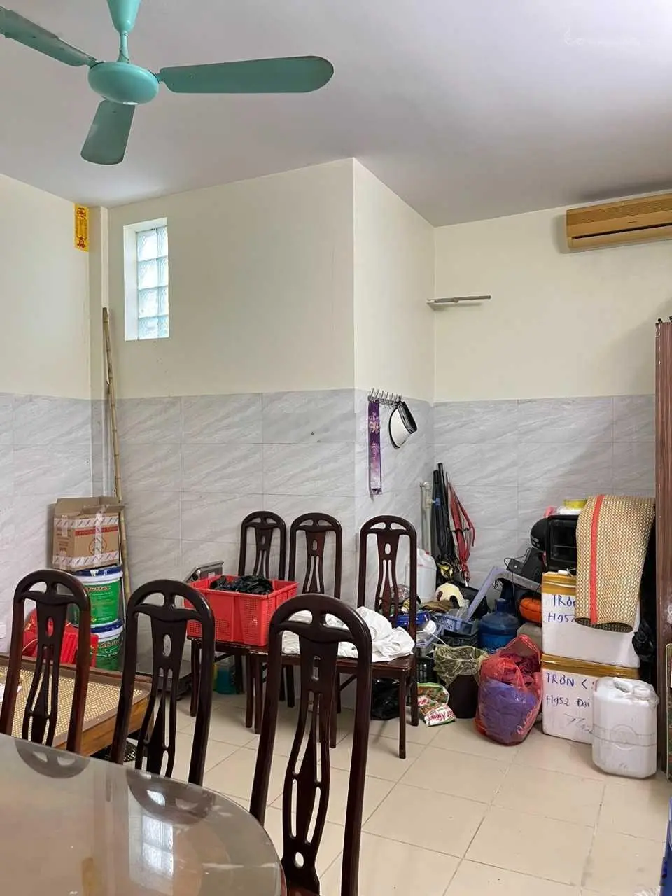 Tôi cần bán gấp, nhà đẹp 50m2, 4 tầng, dân xây, ngõ 276 phố Đại Từ, gần hồ Linh Đàm
