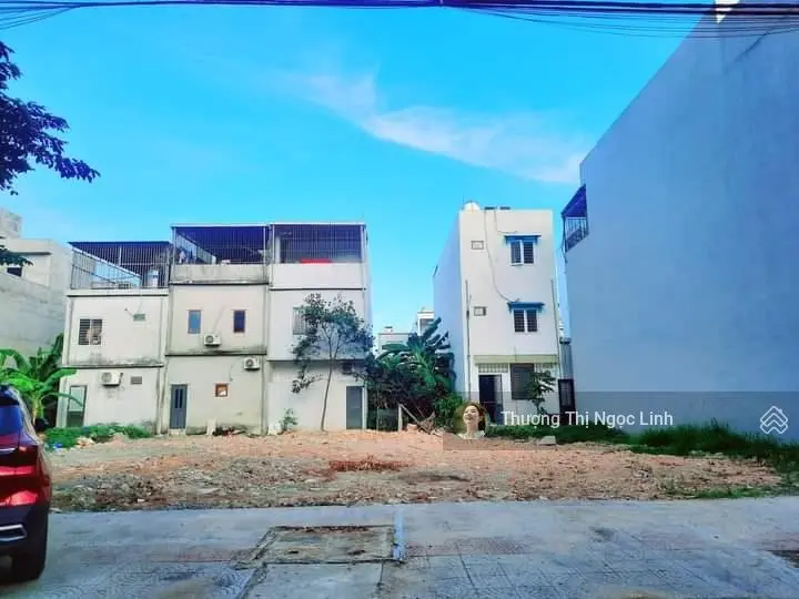 Bán nhanh lô đất MT đường Mậu Thân 2, Phường 3, gần Vincom Plaza Vĩnh Long. DT 120m2/500tr SHR
