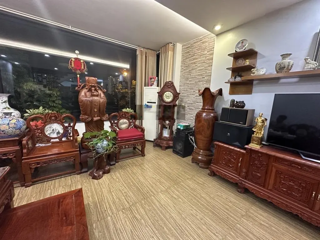 Bán nhà mặt phố phường việt hưng kinh doanh, gần dự án cầu trần hưng đạo tăng trưởng lãi vốn