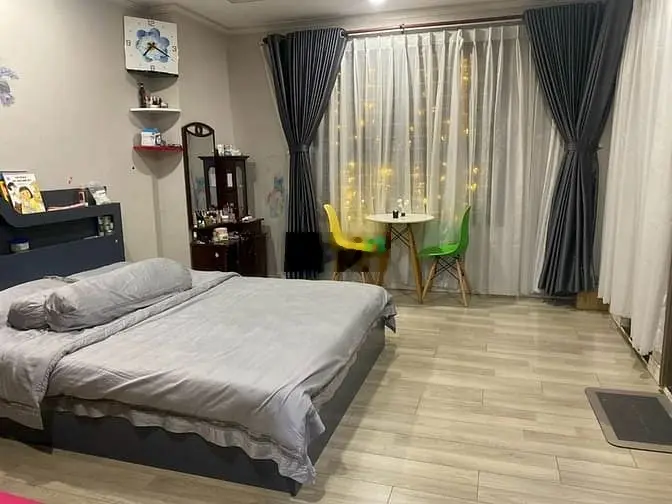 Bán căn hộ 2PN,2WC,81m2,view sông đẹp, thoáng mát3,3tỷ