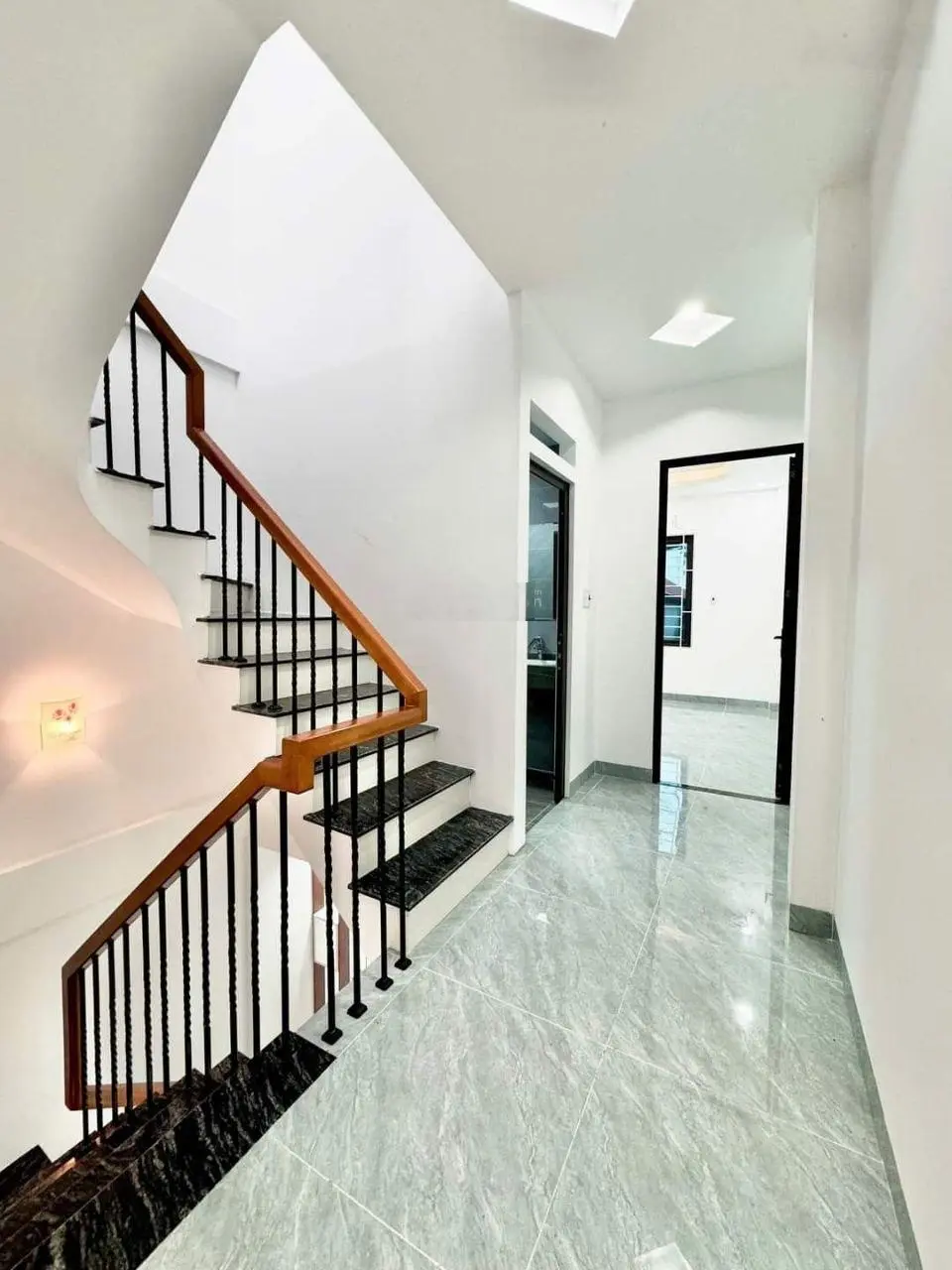 Ban nhà 34m2x3T, 2.25 tỷ Phượng Đồng- Phụng Châu Ngay canh trường TDTT