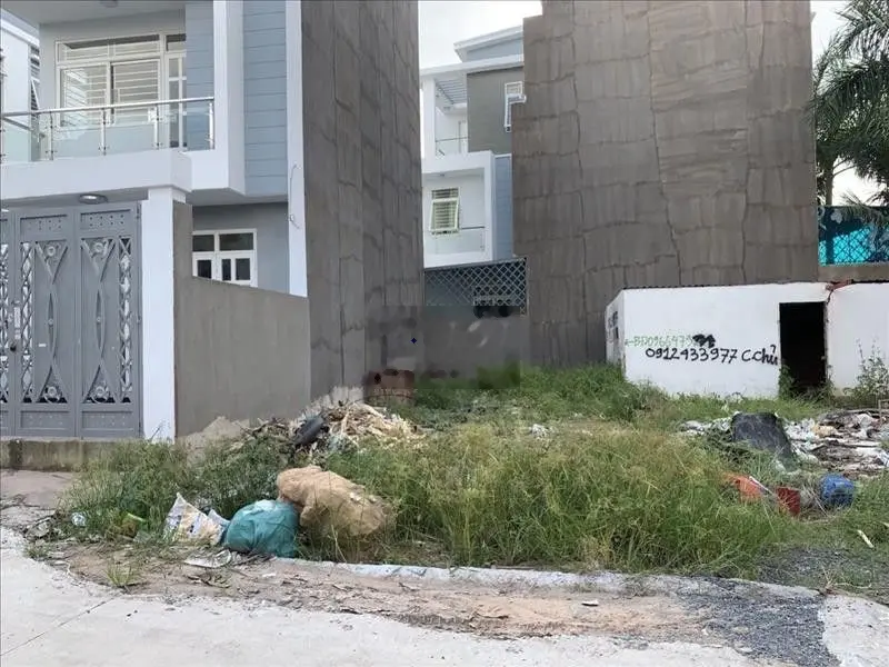 CẦN BÁN ĐẤT Đ. NGUYỄN TRUNG TRỰC. SHR. GẦN CHỢ THUẬN ĐẠO. TT Bến Lức