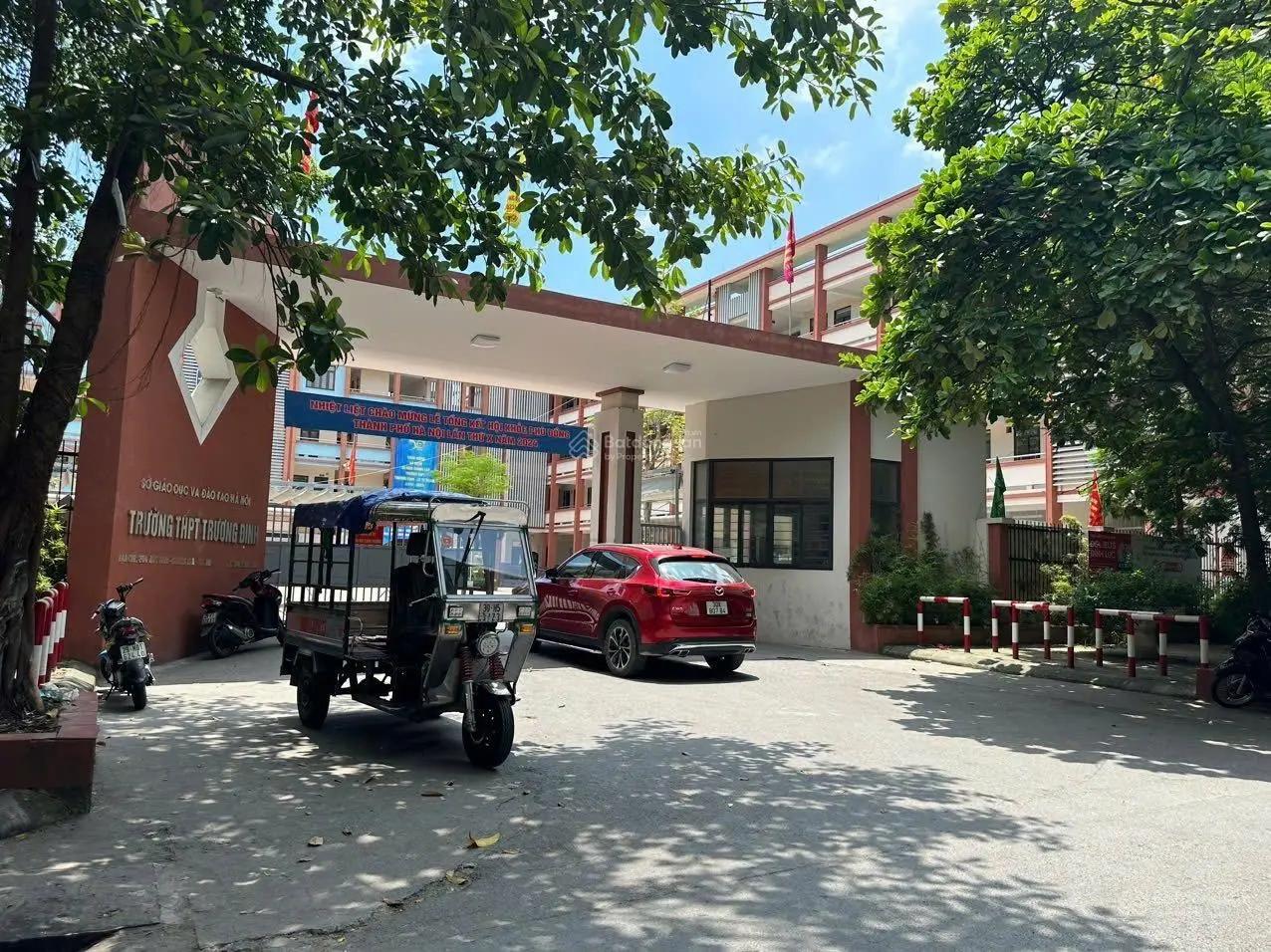 Bán nhà Tân Mai quận Hoàng Mai 2.58 TỷVị trí siêu đẹp ô tô đỗ cổng, giao thông thuận tiện đi lại.