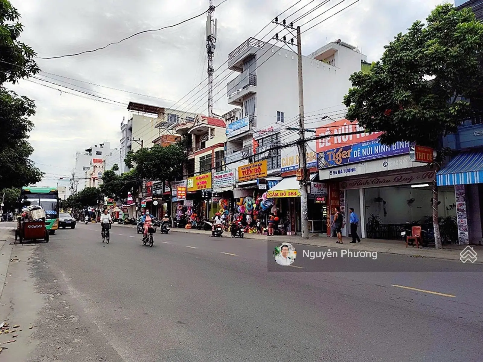 Nhà 3 tầng mặt tiền đường Dã Tượng Nha Trang ra biển chỉ 150m kinh doanh buôn bán