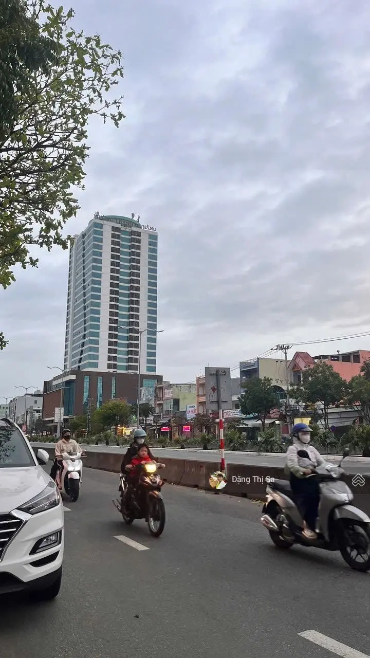 Siêu hiếm nhà đẹp mặt tiền ngô quyền kẹp kiệt kinh doanh đỉnh - nhà ốp gạch full