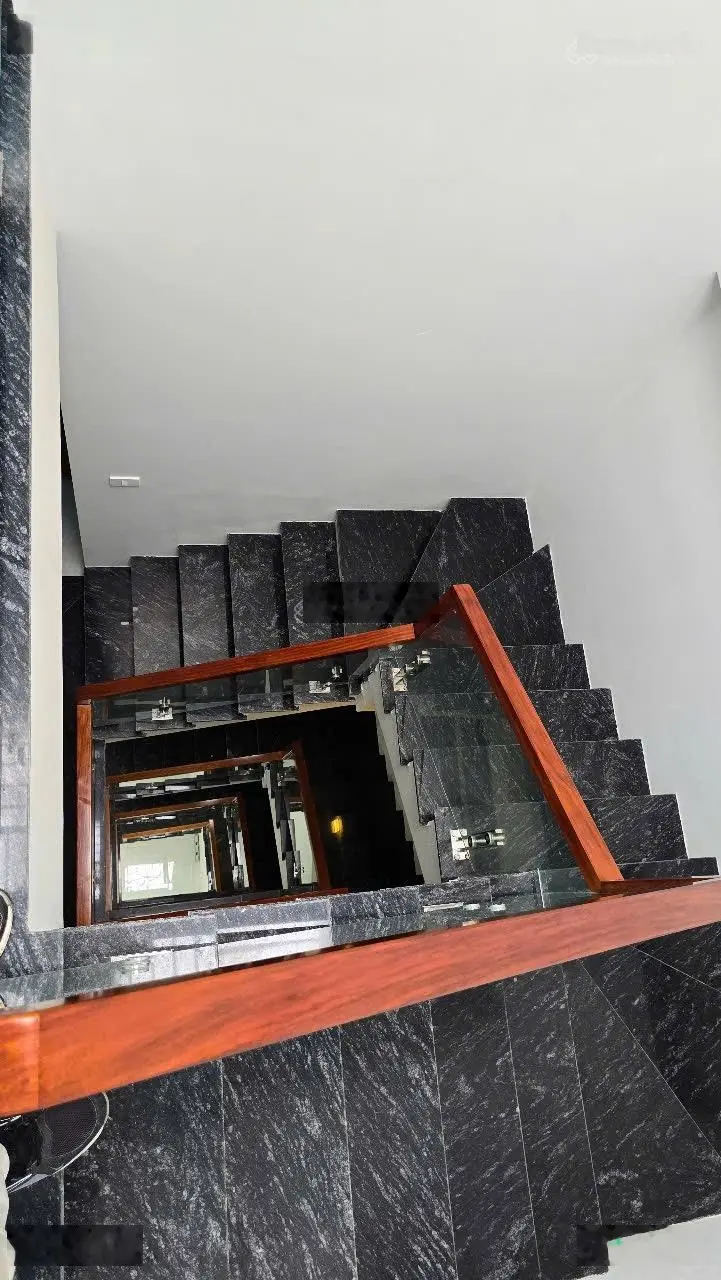 Bán nhà 5 tầng mới xây diện tích 53m2 khu phố tứ liên, tây hồ, hà nội :0981222026