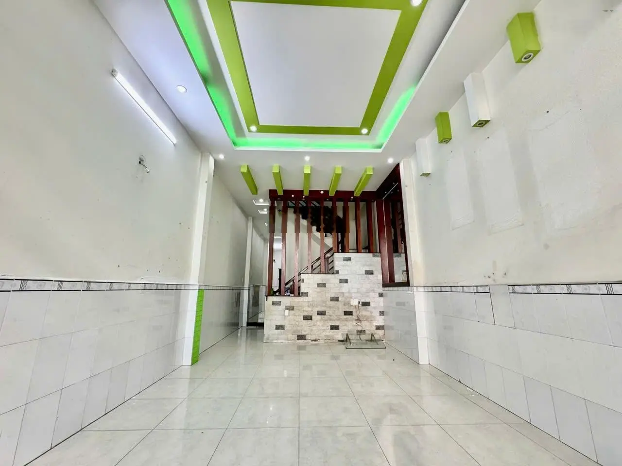 Bán nhà hẻm 6m thông đường Thoại Ngọc Hầu Quận Tân Phú 4 tầng 4mx20m chỉ hơn 8 tỷ