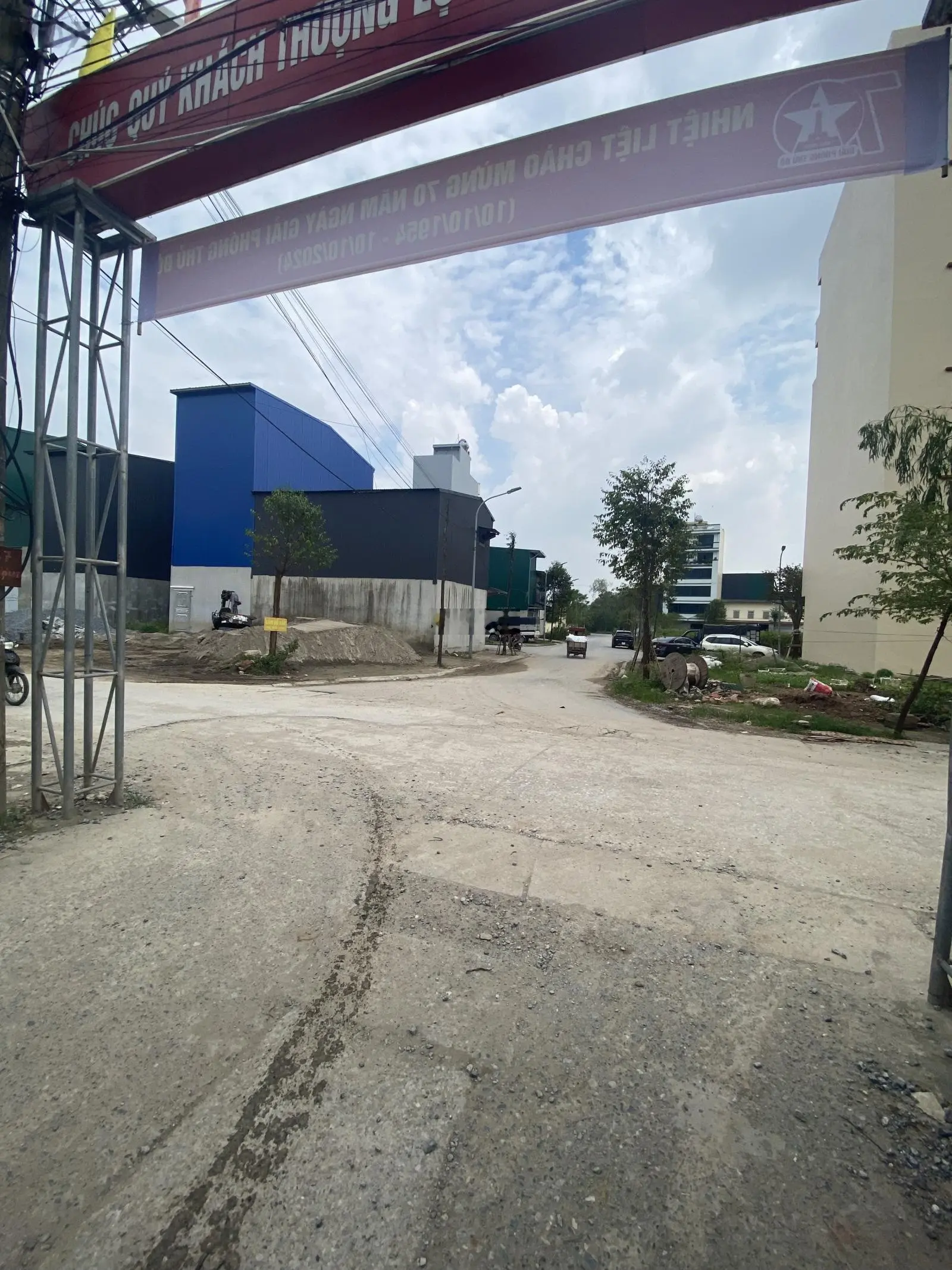 Cần bán đất Phú Lương, lô góc, vài bước ra ô tô tránh, cạnh khu đấu giá, dt 52m2, mt 4m, giá 4,3 tỷ