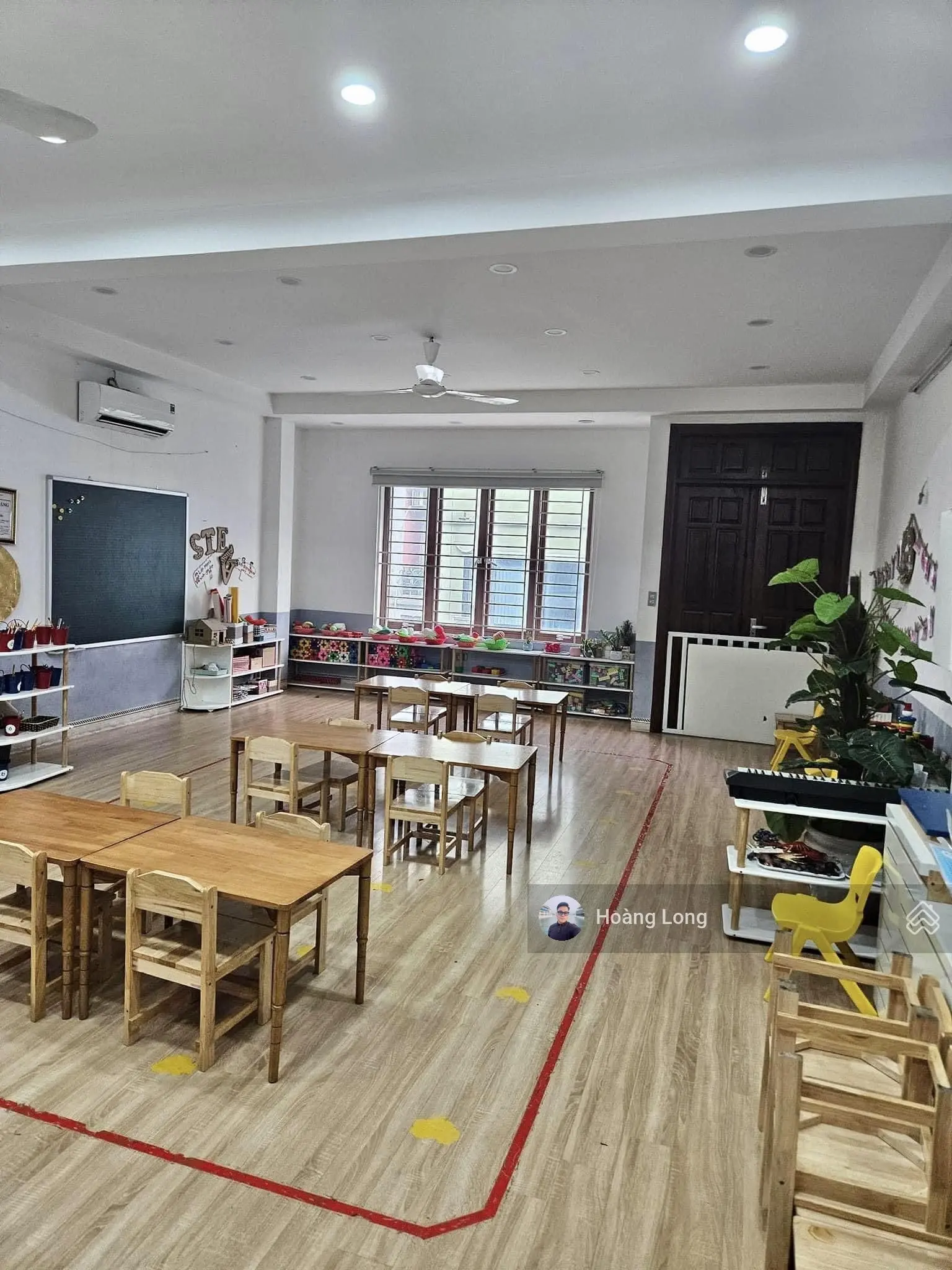 Cần bán nhà DT 141m2 - MT 6 mét tại phố Kim Đồng - Mặt kinh doanh - Đường 3 ô tô tránh - giá mềm