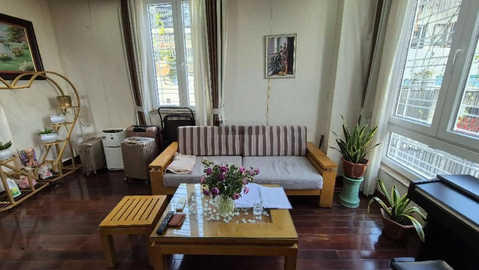 Bán nhà phố Hoàng Hoa Thám 92m2, 8 tầng thang máy, ô tô đỗ cổng, dòng tiền 50 triệu/1 tháng
