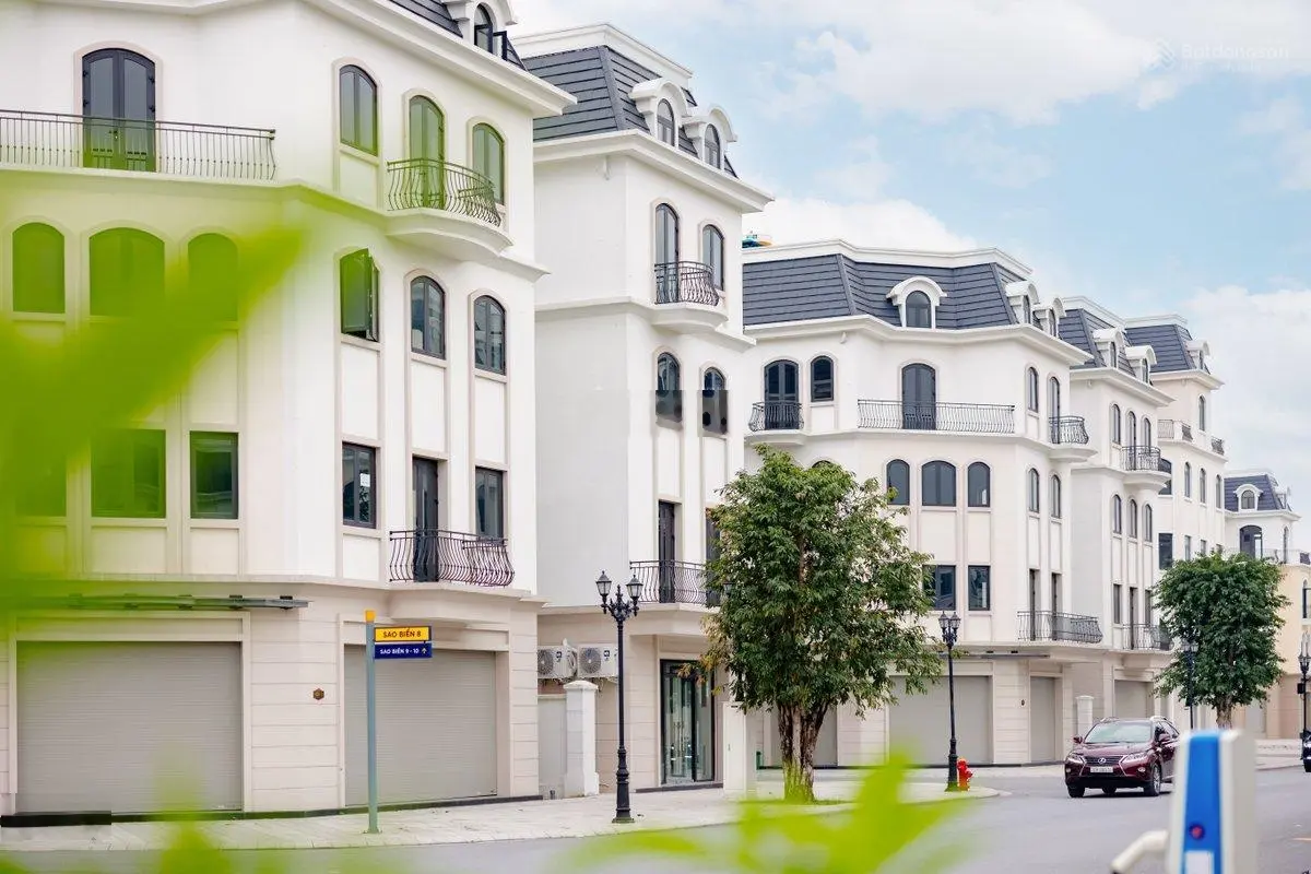 Bán biệt thự sao biển 2 mặt tiền, đường 20m cạnh công viên, đối diện 10 tòa chung cư cao cấp,