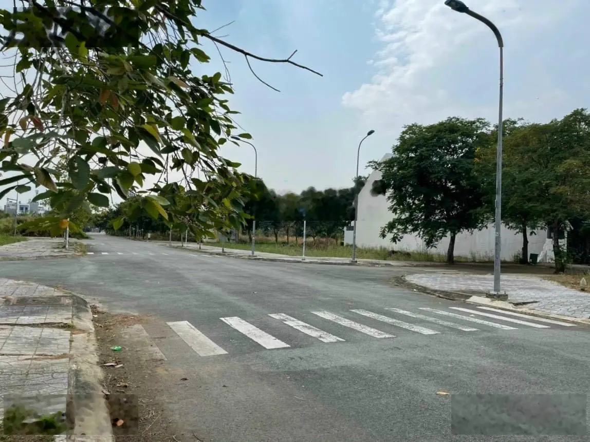 Chính chủ cần thanh toán lô đất quận 9 giá 4tỷ6 sổ hồng riêng, gần KDC