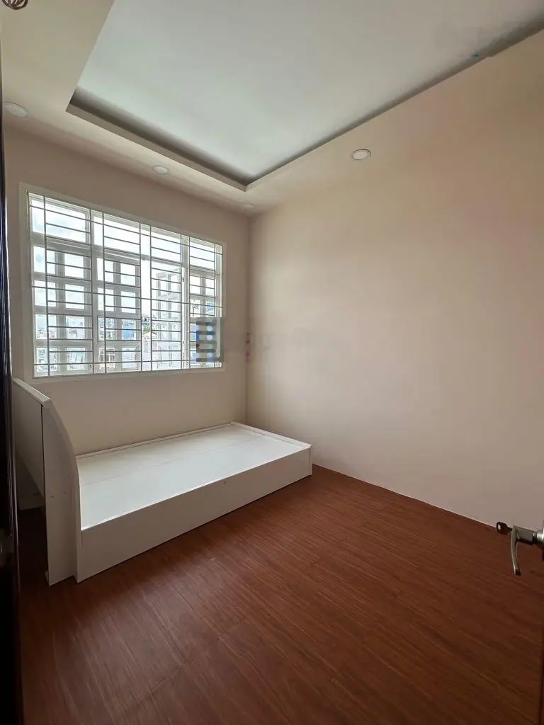BÁN NHÀ MẶT TIỀN NGUYỄN TRI PHƯƠNG, NGANG ĐẸP 4M5- NHÀ ĐẸP 6 TẦNG, XEM NHÀ NGAY. TL MẠNH. QUẬN 5