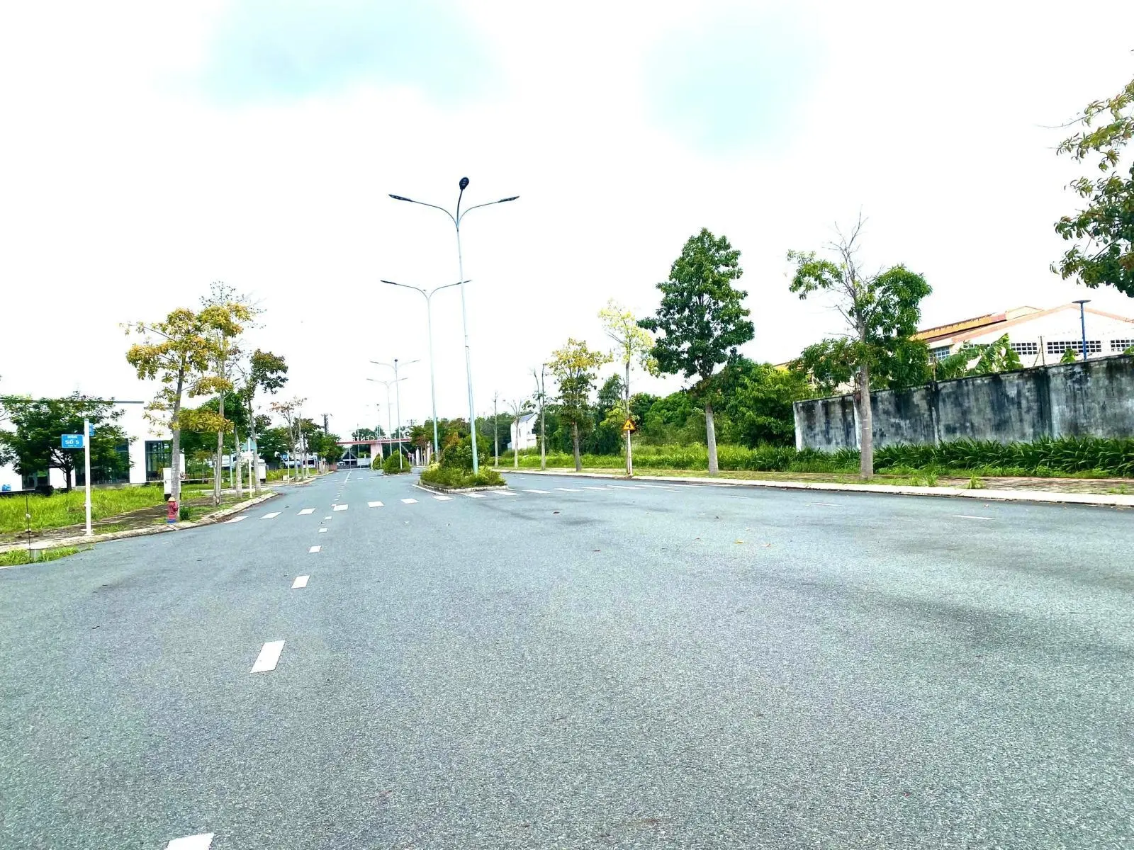 Chính chủ bán nền B05 150m2 tại KDC Laga Centro 1.9 tỷ