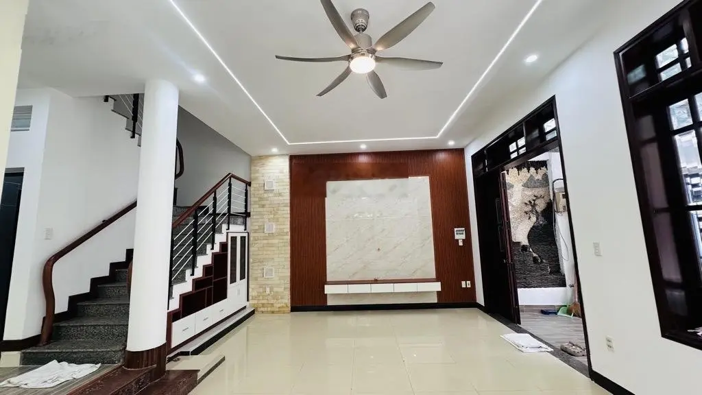 Ngũ Hành Sơn 7 tỷ x - nhà 3 tầng, lô góc 2 mặt kiệt ô tô gần đường Trần Văn Dư