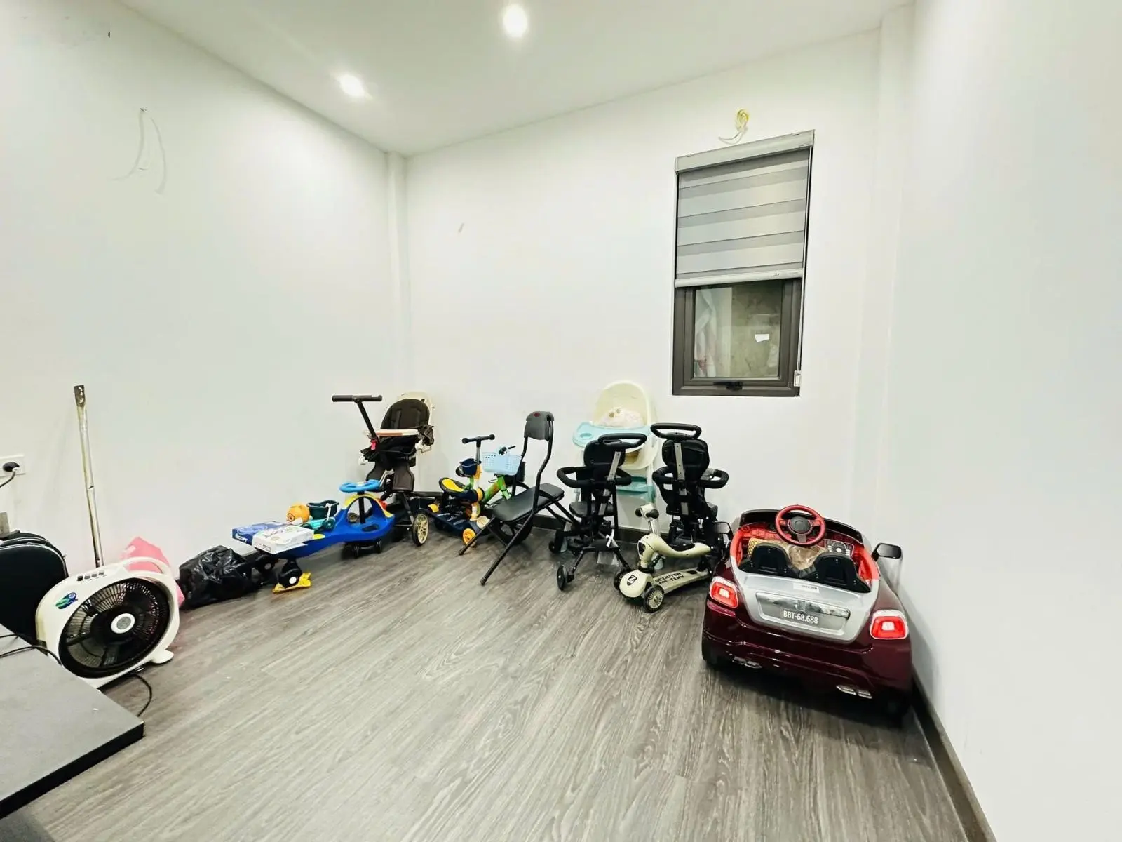 Nhà đẹp 5 ngủ - gần phố cách ô tô 20m DT 38m2 - 5 tầng chỉ 7.2 tỷ