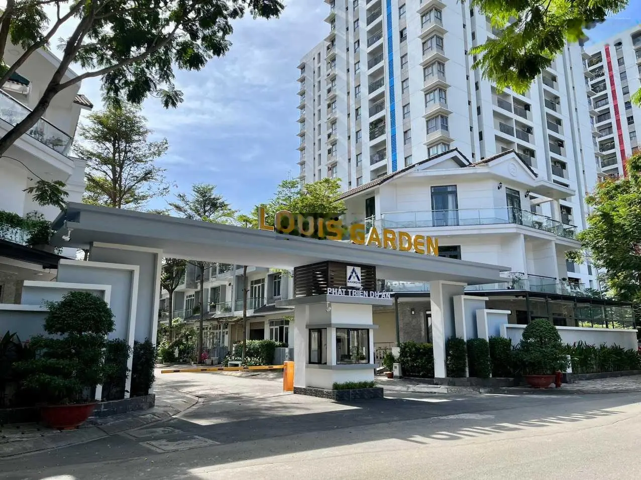 Bán nhà khu compound dự án Louis Garden chỉ có 13 căn biệt lập! Có hồ bơi riêng biệt luôn ạ