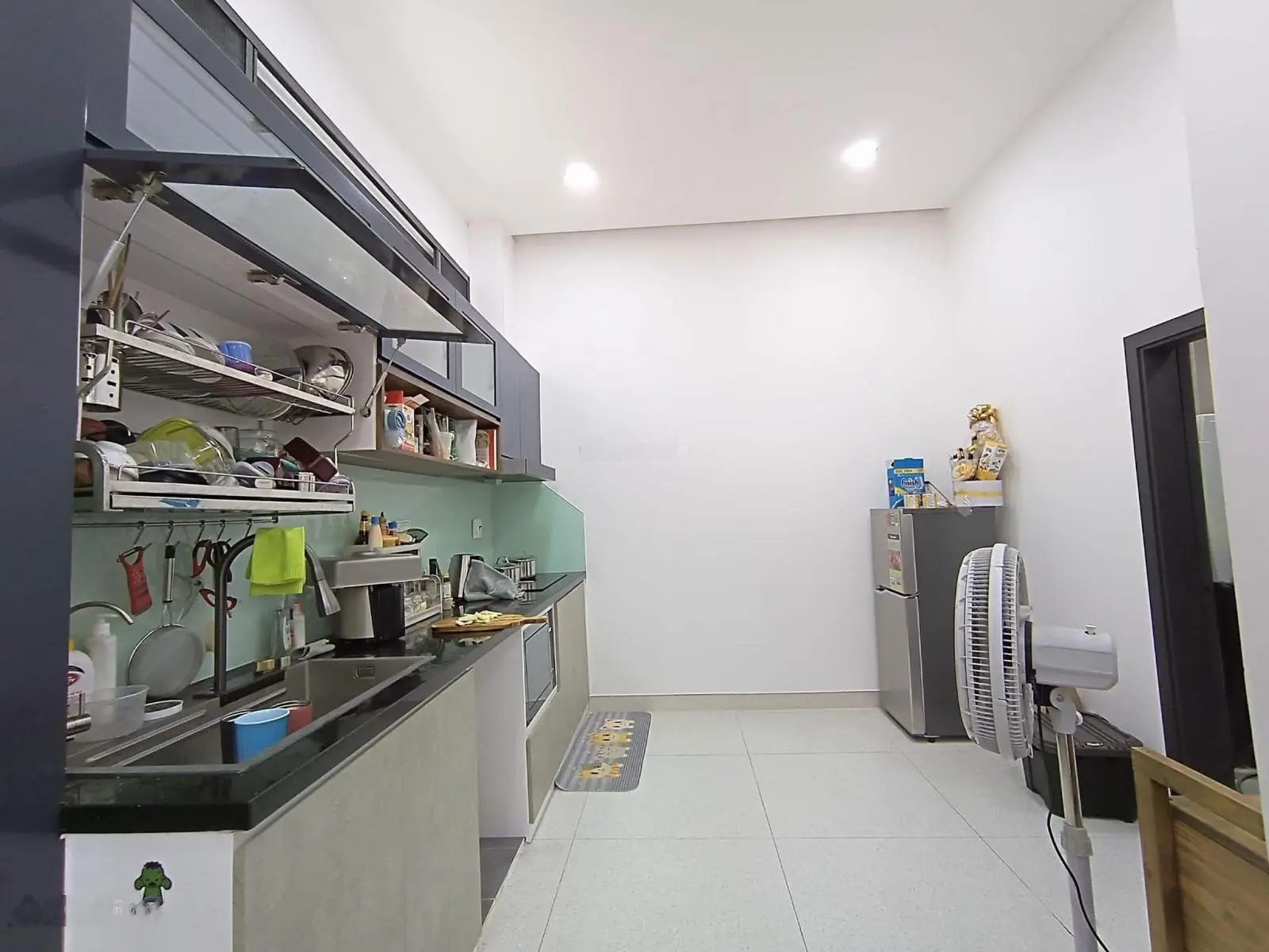 Bán nhà Âu Dương Lân, 55m2, ngang 3,8m, 3 tầng, vào ở ngay, có sân để xe, giá tốt chỉ 4 tỷ 600