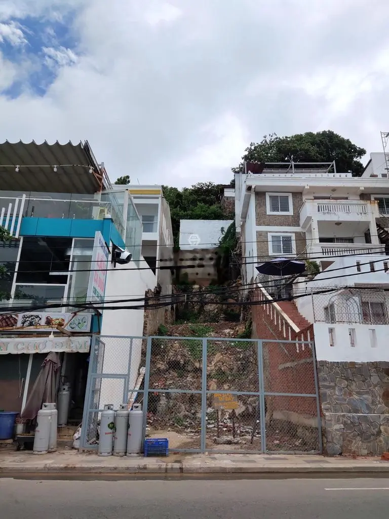 BÁN LÔ ĐẤT ĐẸP 162M2 MẶT TIỀN ĐƯỜNG HẠ LONG FULL THỔ CƯ NGANG 6,4M P2.