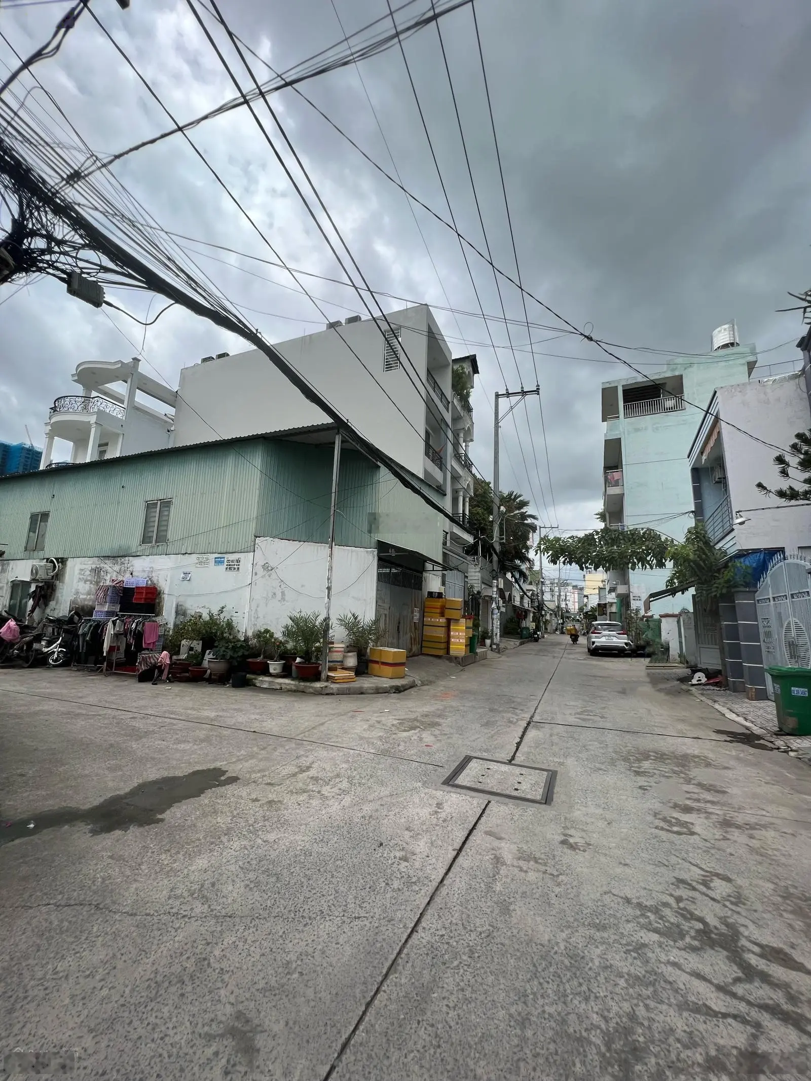 N.H.À MẶT T.I.Ề.N HXH NGANG 4M x 20M HTP QUẬN 7 7TY...