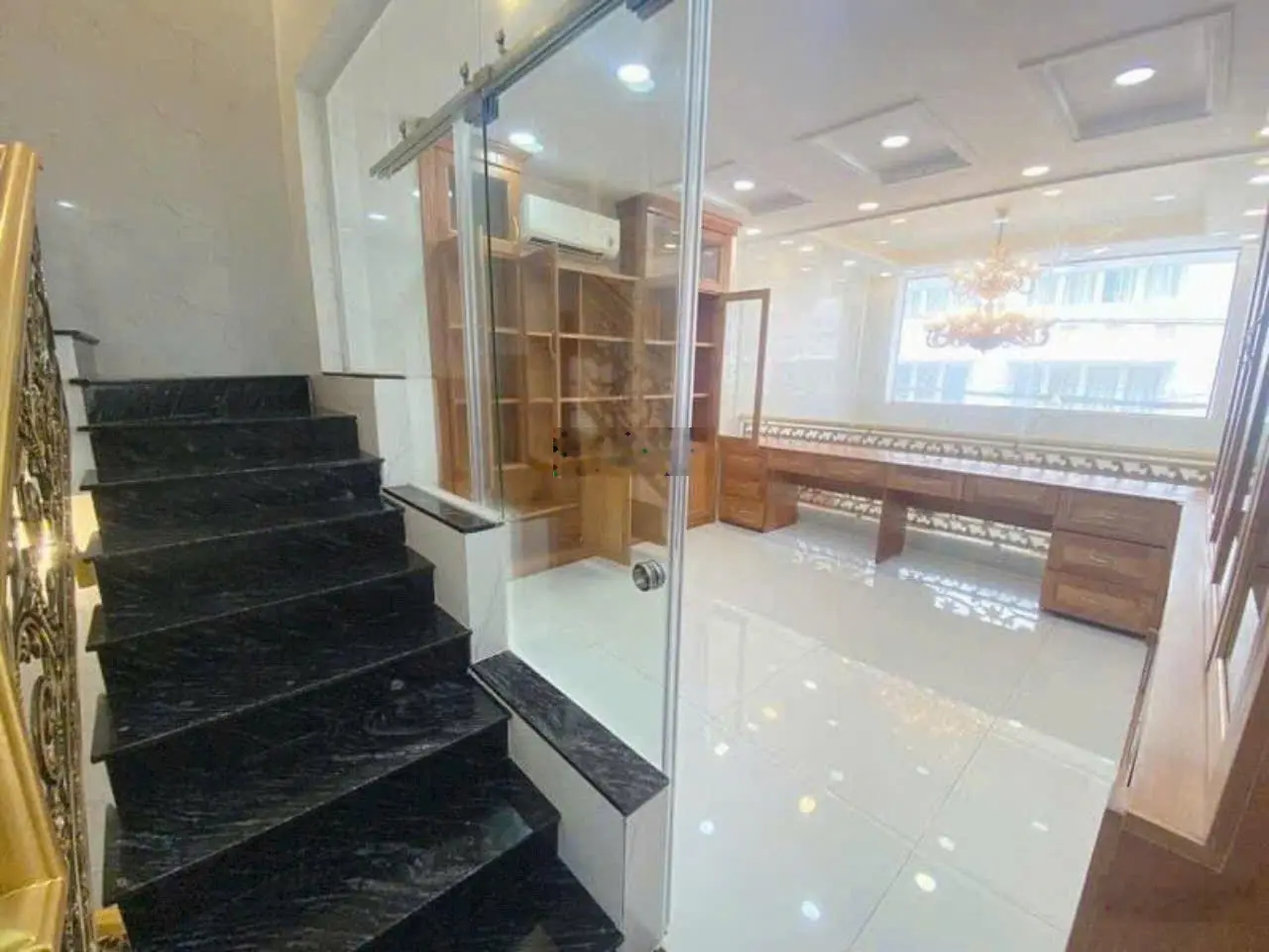 Cần bán nhà full nội thất khu Bình Phú Vip Q6 diện tích 4x17m, 6 PN giá 13,3 tỷ liên hệ 0938 030 ***