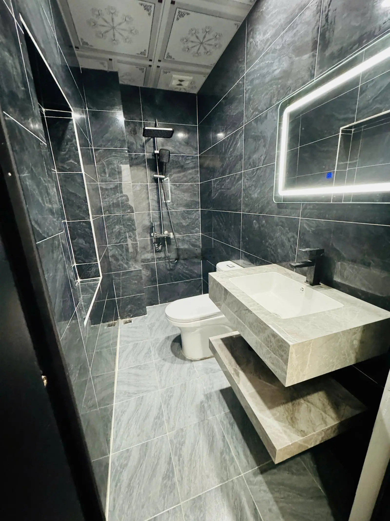 Gấp! Nhà đẹp Phú Thượng - Tây Hồ 43m2, 3 tầng, 3PN giá chỉ 7.x tỷ thương lượng - Siêu hiếm