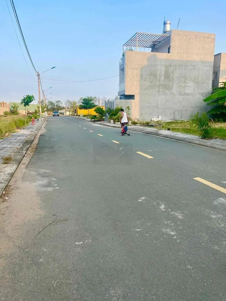 Nhanh tay sở hữu lô đất giá 1.8 tỷ gần Vạn Phúc City TĐức, sổ hồng sẵn