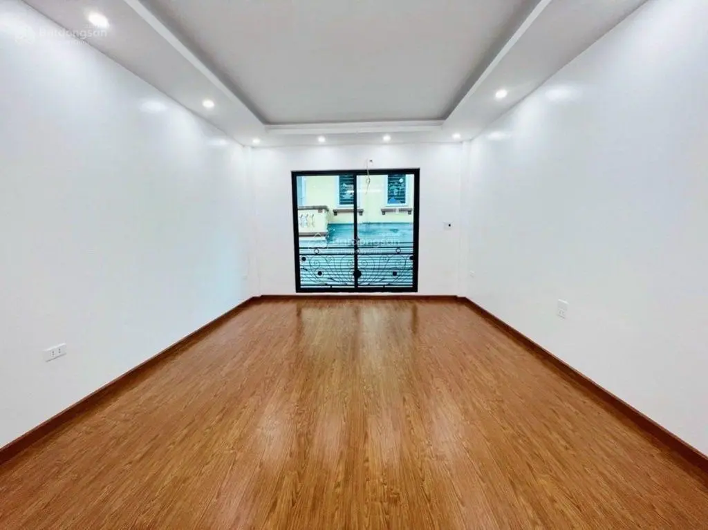 Bán nhà Di Trạch - Hoài Đức - 5 tầng - 6 ngủ - Lô góc - KHÔNG QUY HOẠCH - 5.2 tỷ