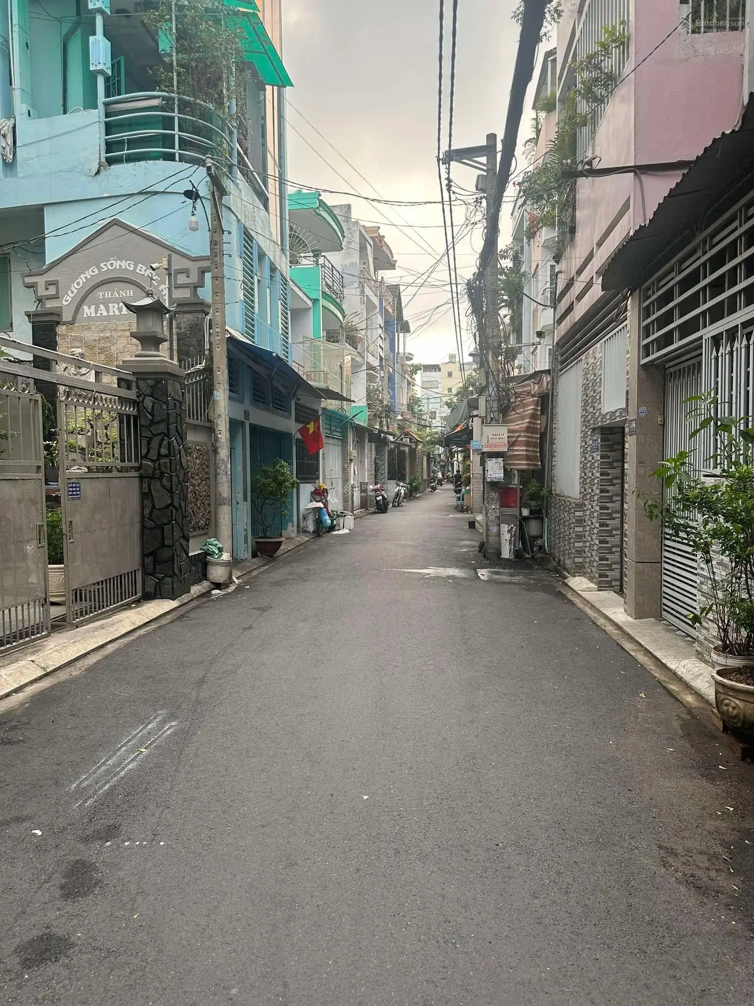 Ngay Chợ Phạm Văn Hai Nhà 5 Tầng Mặt Tiền kinh Doanh HXH Giá Tốt