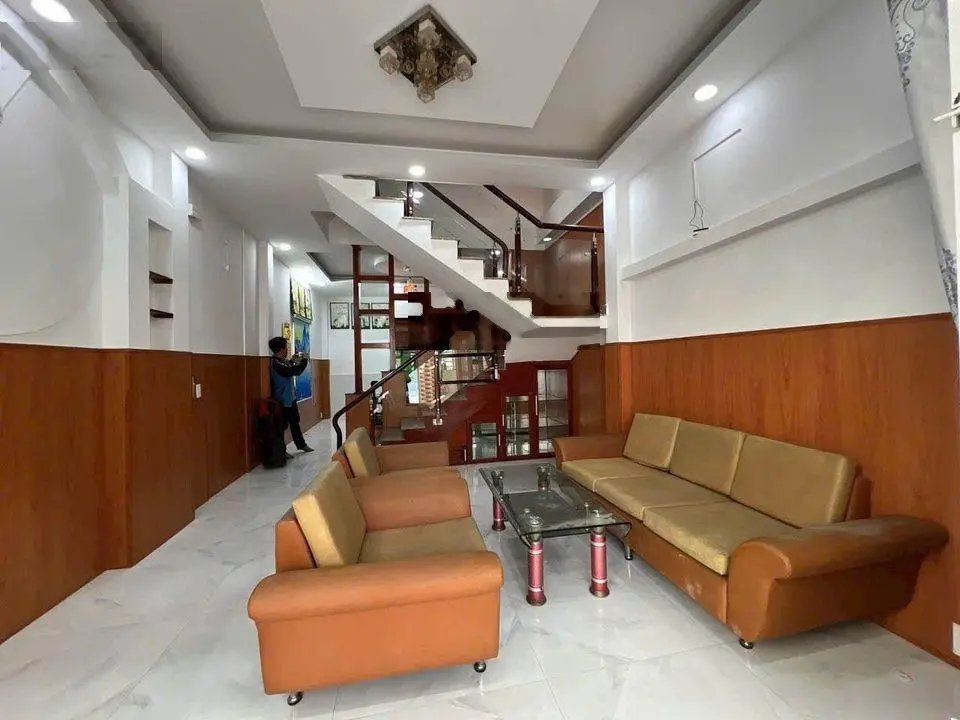 Nhà đẹp kinh doanh tốt 1trệt 1lầu 5x17=85m2 Bình Tân Đường số 6, gần trạm thu phí An Lạc, sổ sẵn
