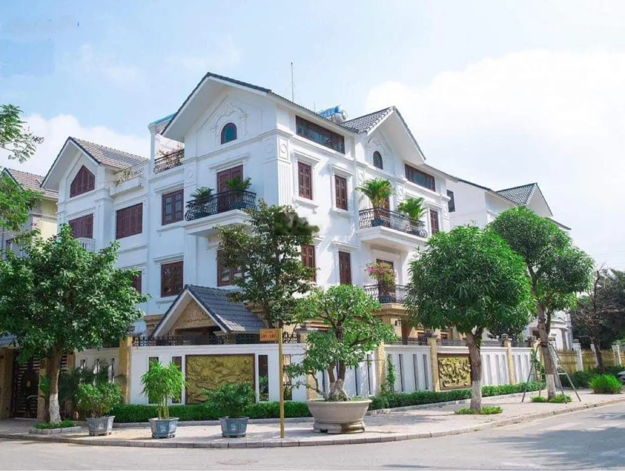 Bán biệt thự Viglacera khu BT1 biệt thự sân vườn - sát đường Lê Quang Đạo kéo dài hót 0989 031 ***