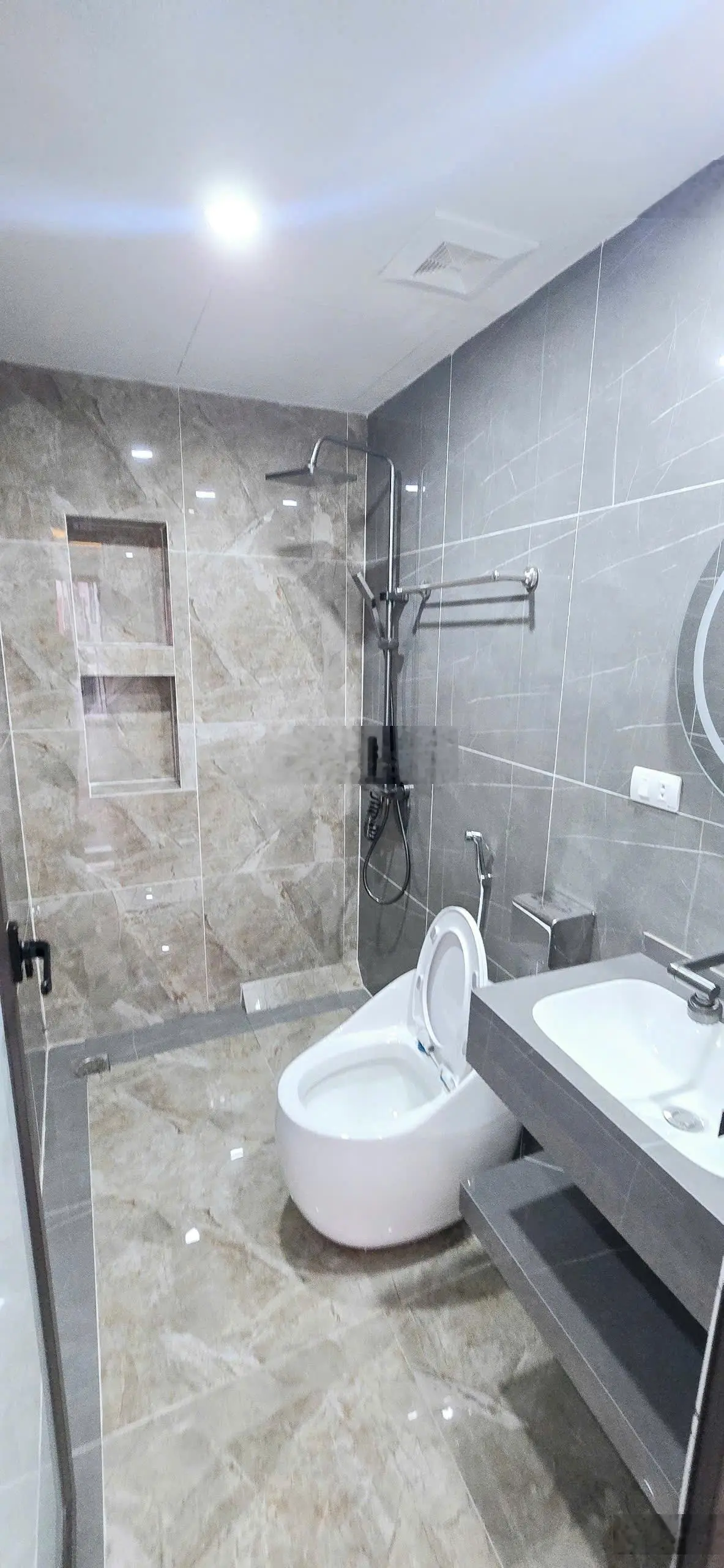 Bán nhà Phú Diễn, Bắc Từ Liêm, Hà Nội 40m2 5 tầng giá nhỉnh 6 tỷ LH: 0979376683