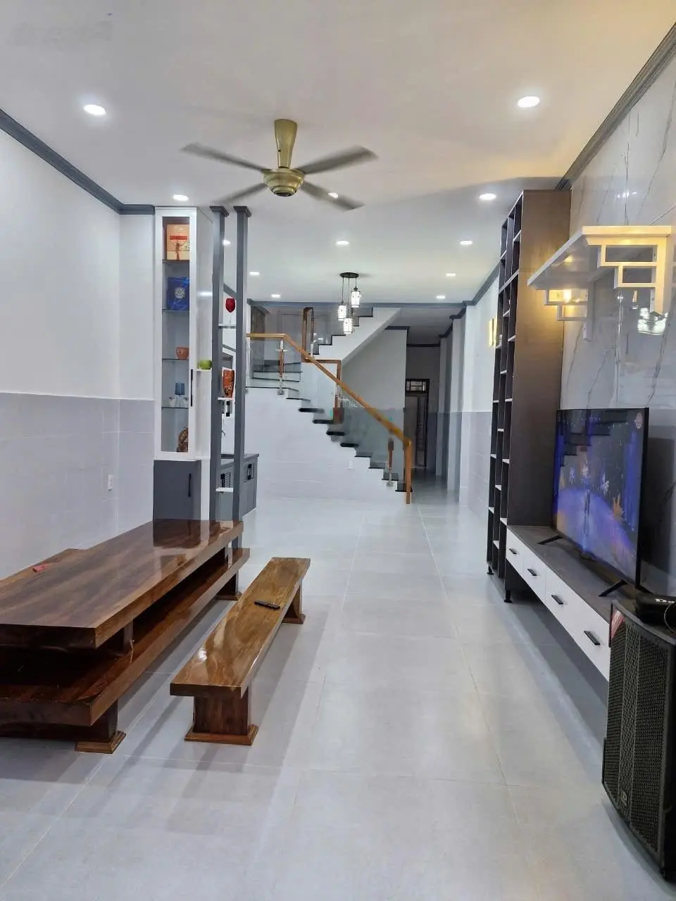Nhà đẹp Linh Trung - 100m2 - hẻm xe hơi - 2 tầng - sổ hồng hoàn công - nhỉnh 6 t.y