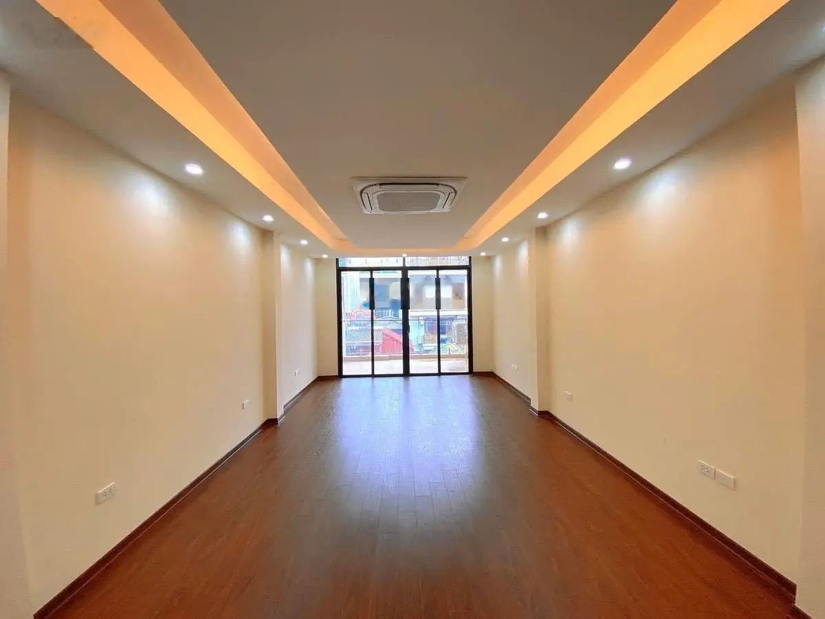 Bán nhà phố Chùa Láng Đống Đa - gara ô tô - 2 thoáng, gần hồ có thang máy 65m2/7T/5m MT nhỉnh 18tỷ