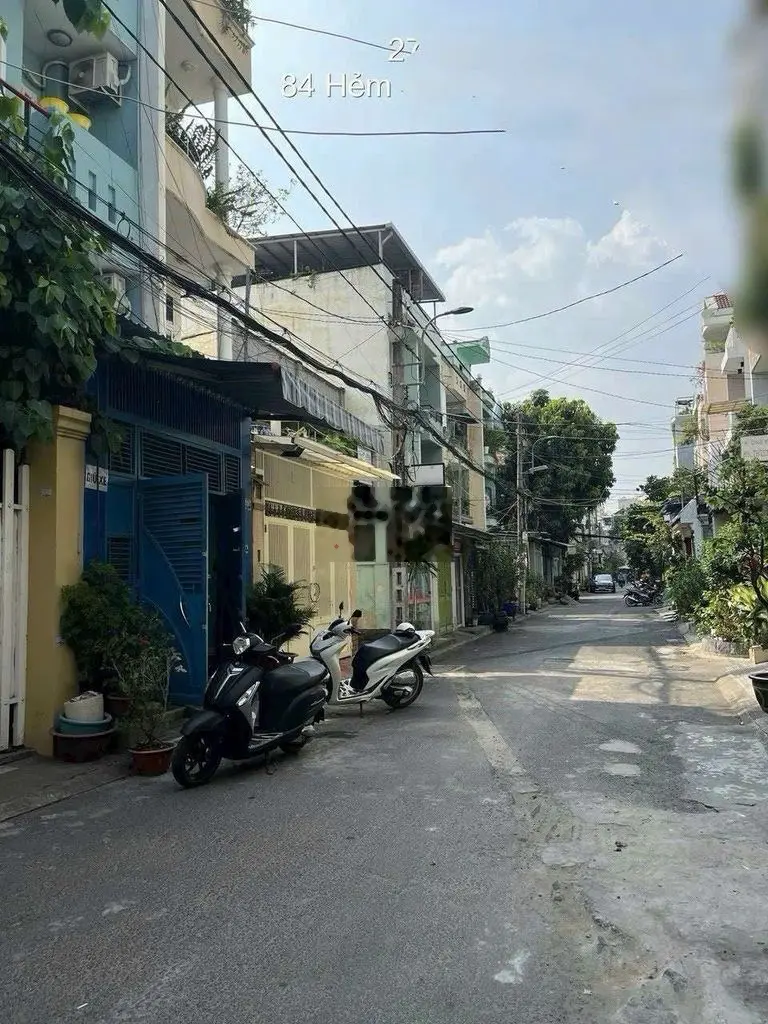 BÁN NHÀ HẺM 3 TẦNG , ĐƯỜNG 3/2, QUẬN 10.