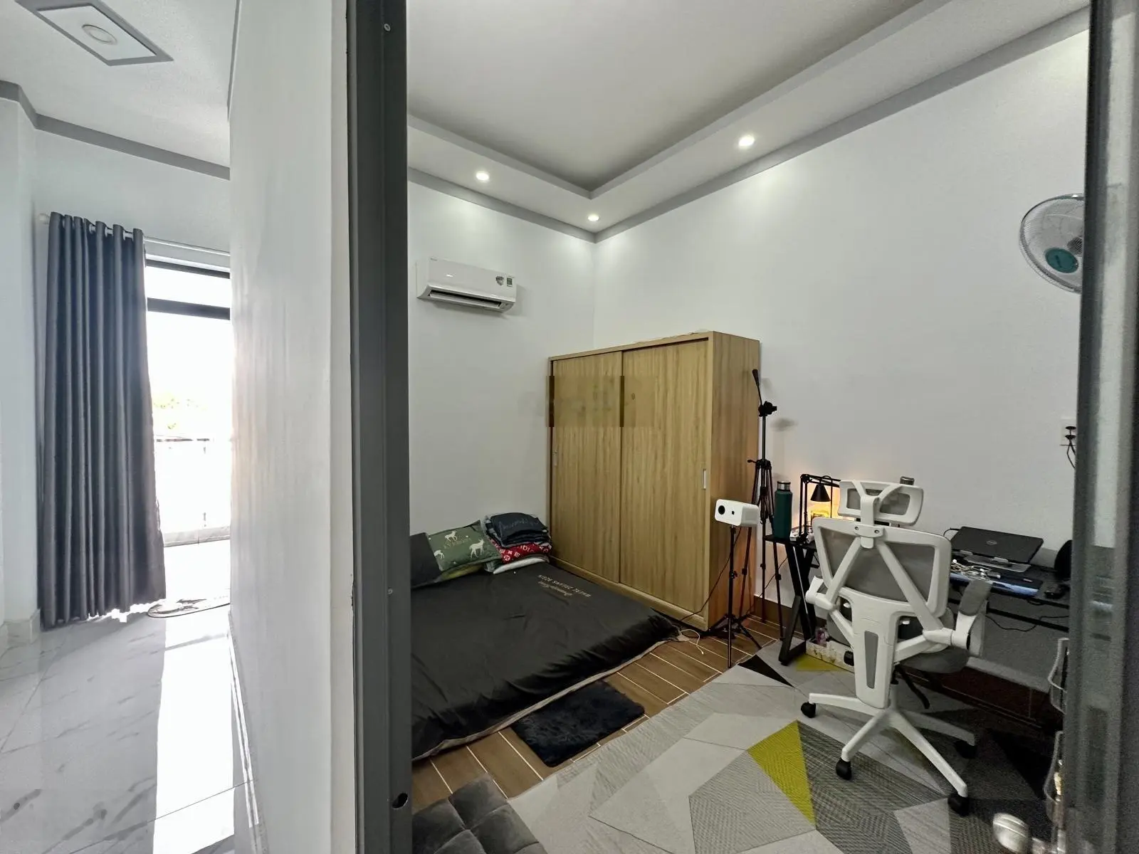 Nhà một trệt 1 lầu gần chợ trảng dài ,hồ bơi phương nam Biên hoà , đồng nai giá rẻ sổ riêng thổ cư
