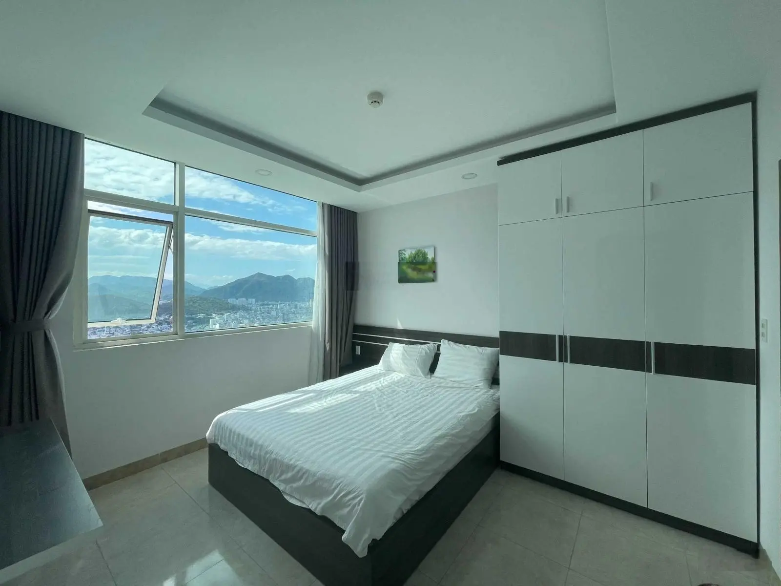 Bán căn hộ 2 phòng ngủ view sông, góc 24 tầng cao ở Mường Thanh Khánh Hòa