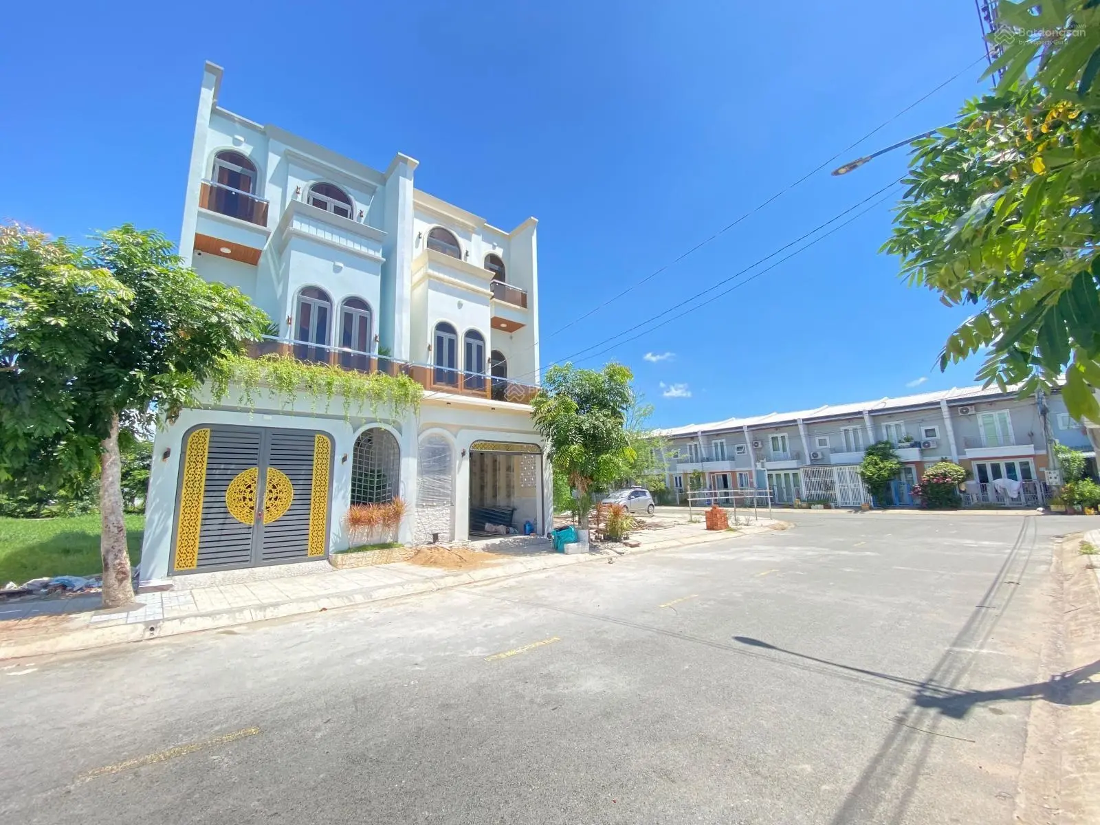 Bán đất Cát Tường Phú Sinh ngay công viên 7 Kỳ Quan Thế Giới DT: 5x19=95m2 SHR, vị trí siêu VIP ạ