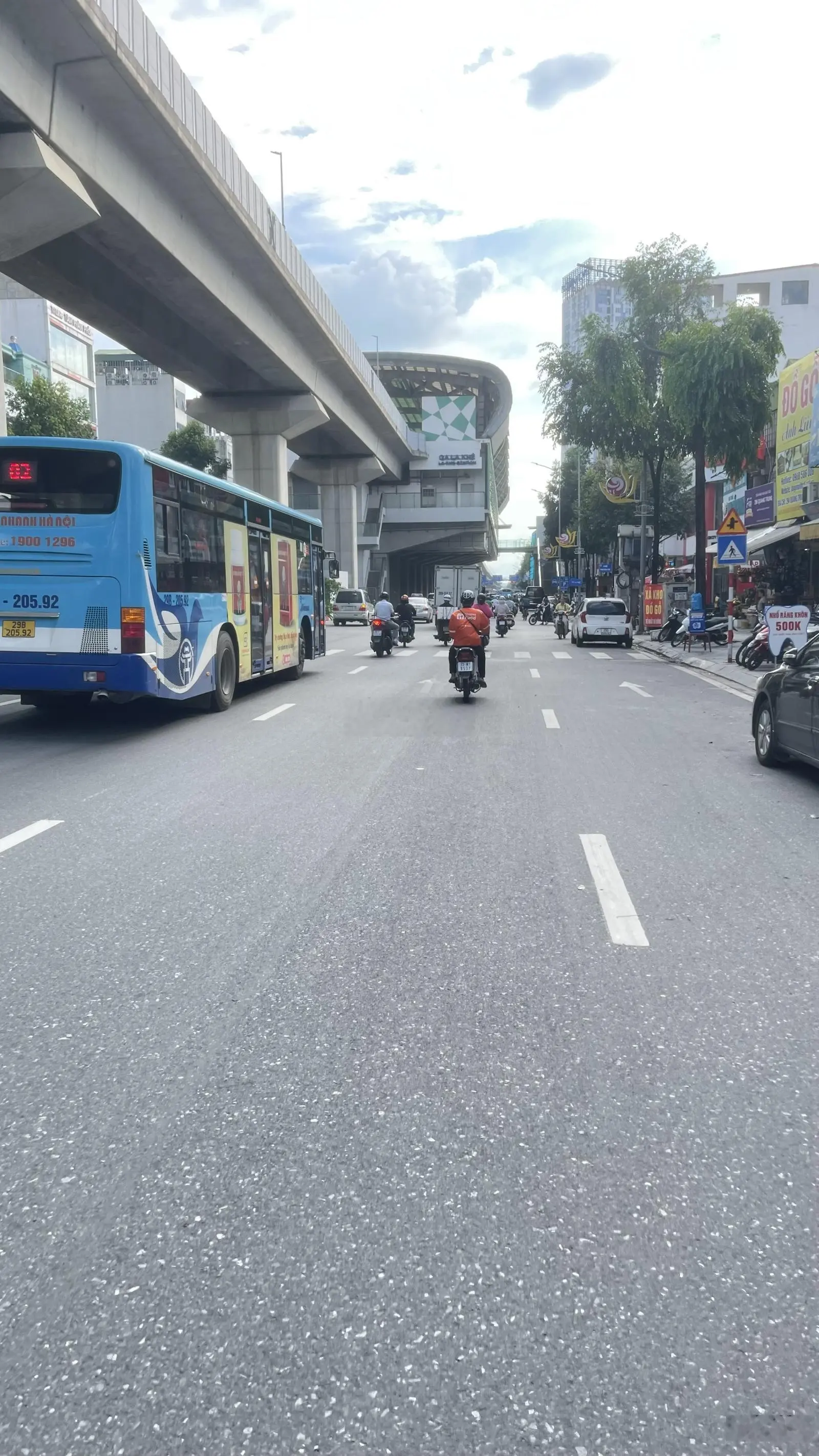 Siêu phẩm mặt phố Nguyễn Trãi, Thanh Xuân, 60m2, MT 6m, giá nhỉnh 11 tỷ, kinh doanh, vỉa hè.