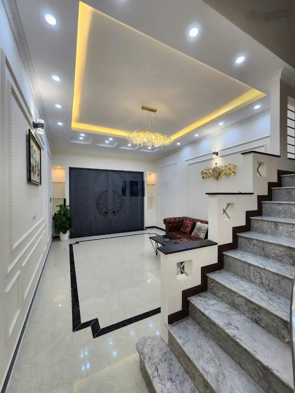 Bán gấp nhà riêng phố Nguyễn Lương Bằng 64m 4Tg MT 4,6m hơn 10 tỷ 50m ô tô Full nội thất.