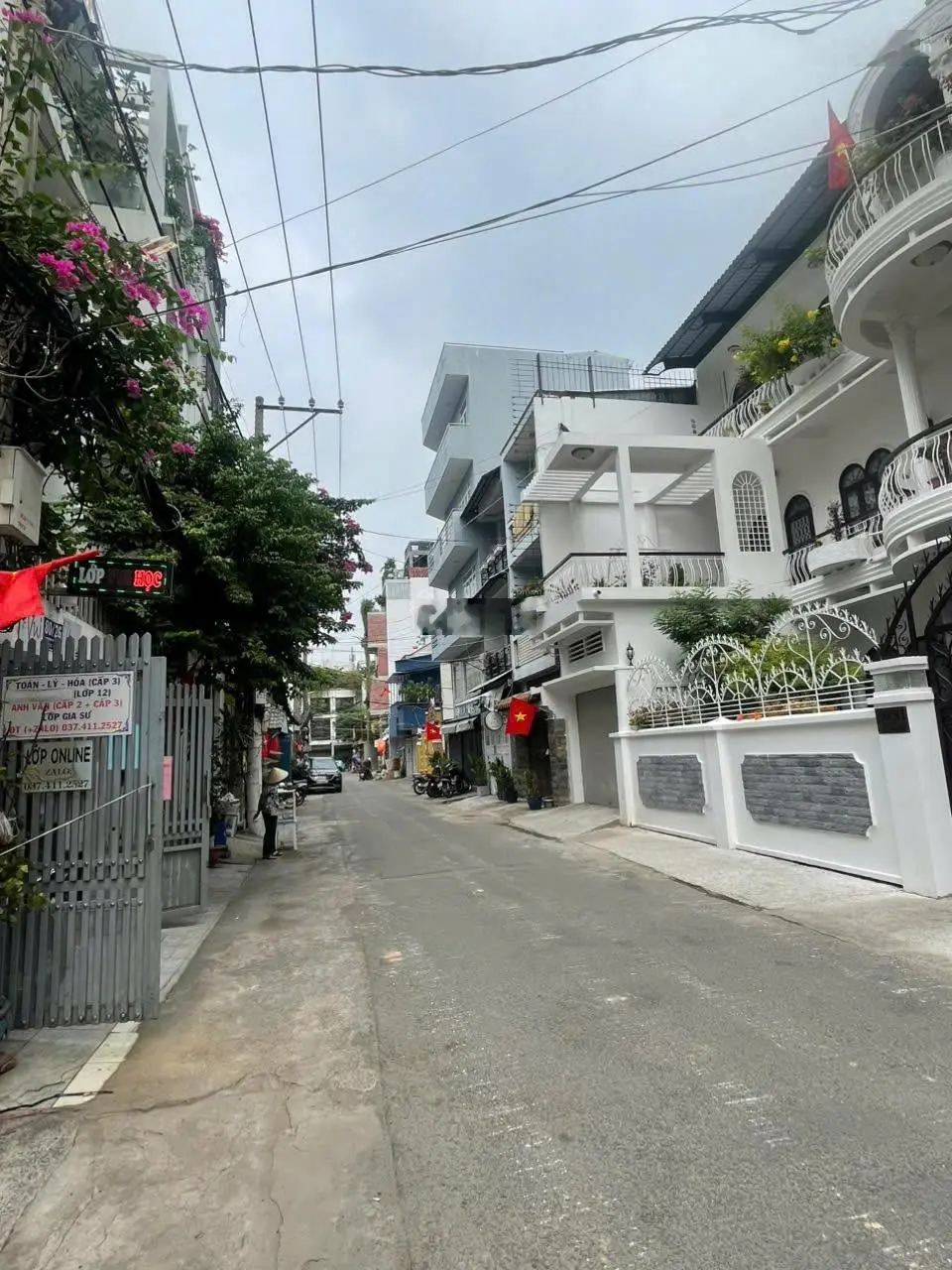 Bán gấp nhà! Hẻm xe hơi 6m. Hoàng Hoa Thám - Bình Thạnh. Ngang đẹp(5x23m)113,8m2. 2T + 4PN. 19,5tỷ