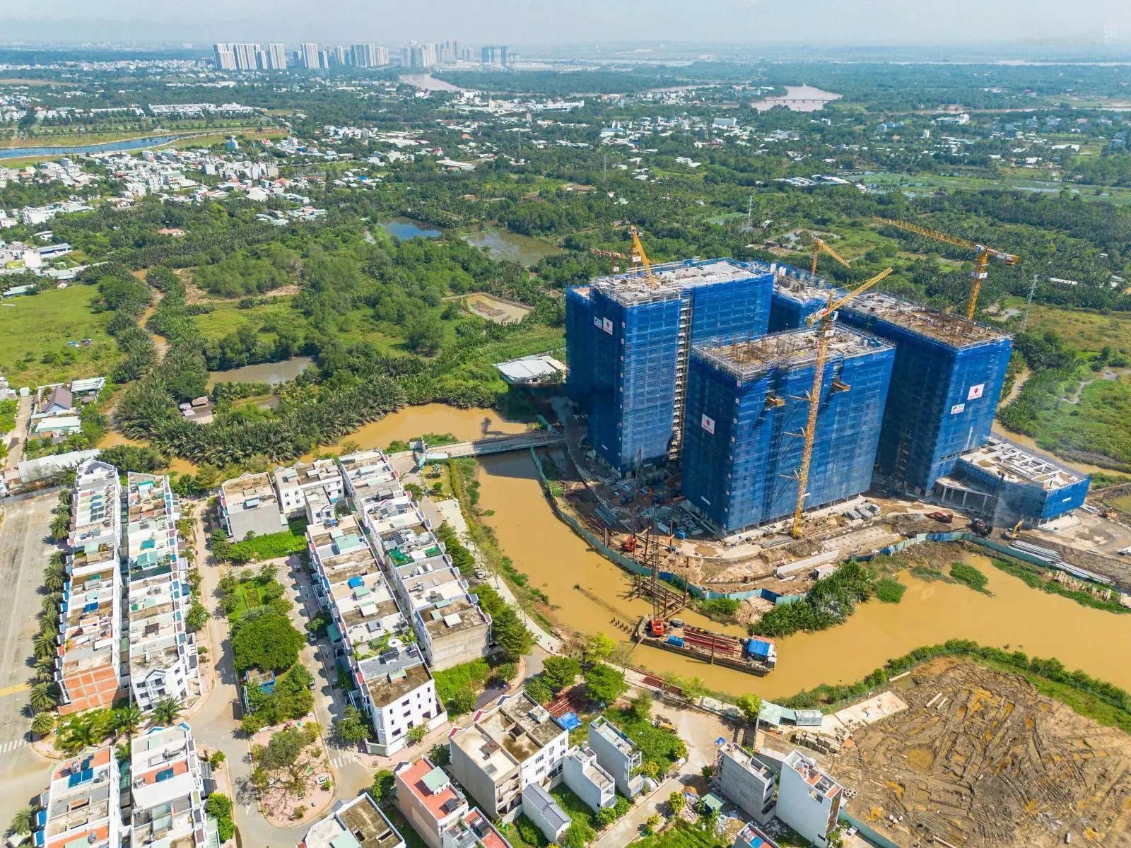 Mua chung cư cho con, chấp nhận bán lỗ lô đất 84m2 ngang 6m tại Centana Điền Phúc Thành giá 3.95 tỷ