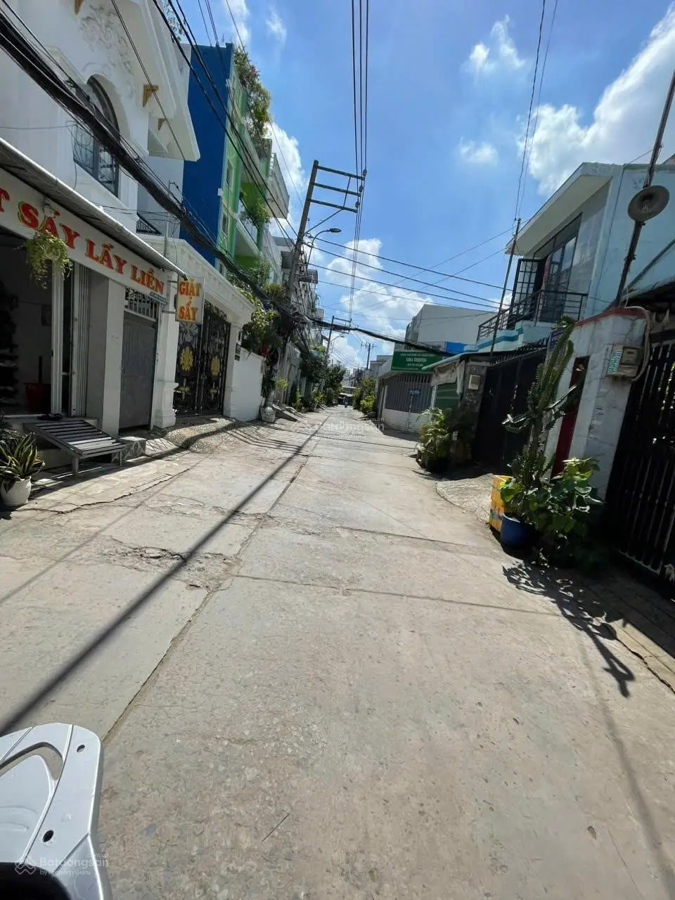 Bán nhà cũ tiện xây mới MTKD 45 Lê Cơ, An Lạc, Quận Bình Tân, gần trường học, gần chợ