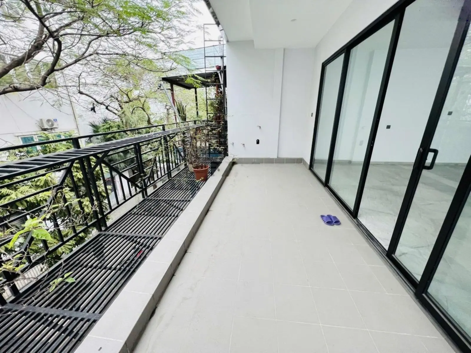 VIP - Hoàng Đạo Thành - căn hộ TT như penhouse với 2 tầng x 160m - giá siêu tốt