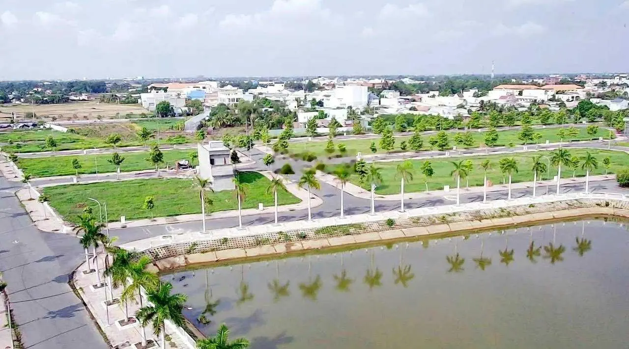 Mở bát đầu tháng 8 chính chủ cần bán gấp lô nền đất đẹp tại trung tâm Huyện Thủ Thừa Tỉnh Long An