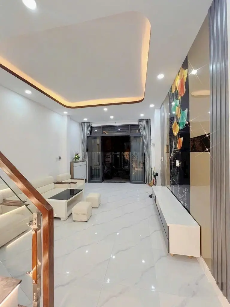 Bán gấp nhà riêng Lê Văn Quới, BT, 42m2, 2 tầng đúc mới 100%, hẻm xe hơi, sát mặt tiền, nhỉnh 4 tỷ