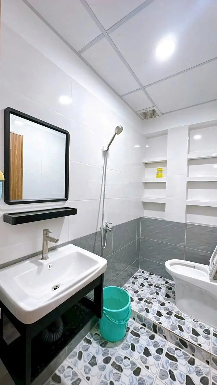 Q4 nhà 2MT hẻm VIP Khánh Hội, khu dân cư hiện hữu chỉnh trang, 2 tầng shr 45m2, chỉ 4,95 tỷ TL