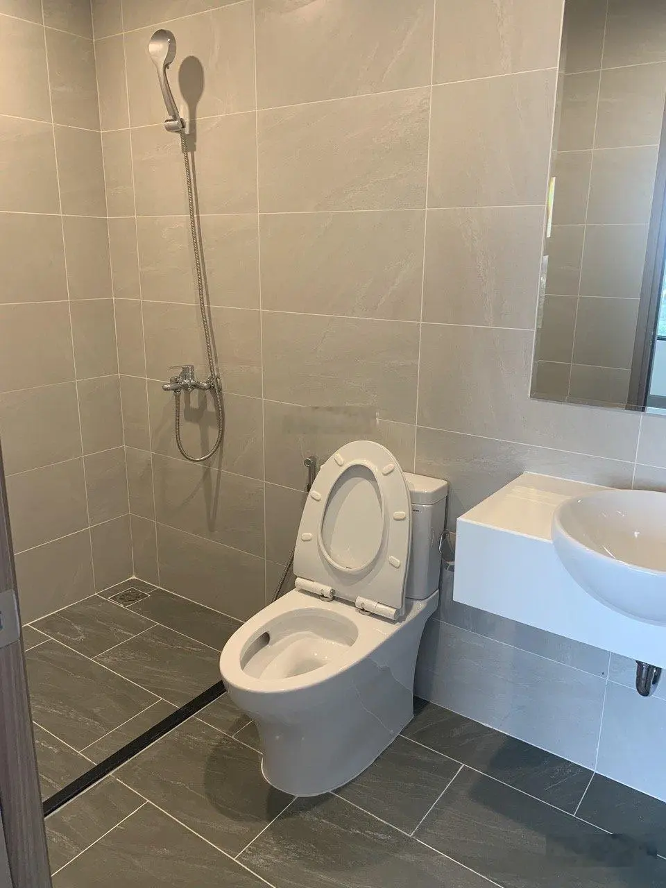 {Cần thu hồi vốn} THE BEVERLY SOLARI 2pn2wc view sông (gốc 3,6xtỷ) bán : 3,2tỷ bao hết nhà mới 100%