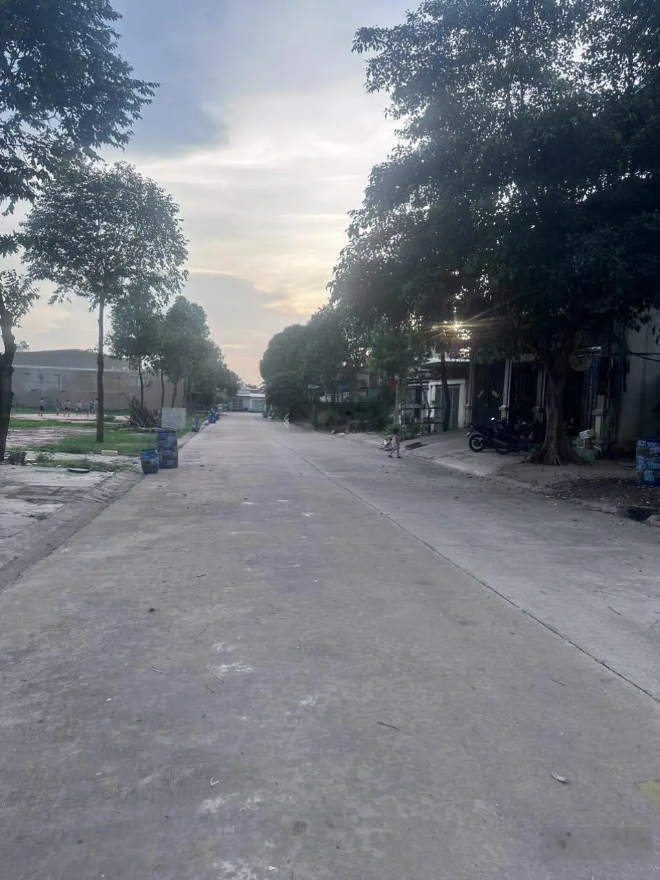 Chủ bán gấp dãy nhà trọ bến cát giá rẻ ngay khu dân cư Mỹ Phước 3, 300m2 thu nhập 20tr