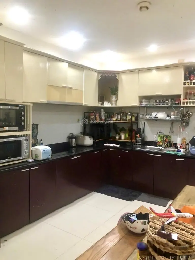 Nhà lô nhì, HXH đường 36 Tân Quy Q7: 1 trệt 3 lầu, ST, 4*17m, 11,99 tỷ, giá chốt: Thương lượng, SHR